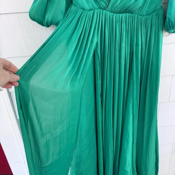 Costarellos Brennie Iridescent Georgette Gown Green NO BELT size FR38 US6